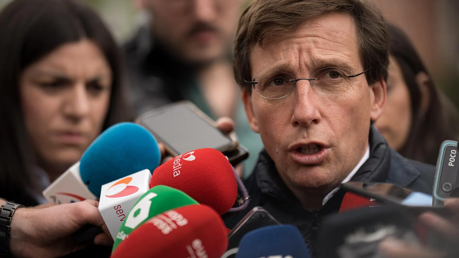 Almeida critica la "sobreactuación" del Gobierno con Milei pero cree que su comportamiento no ha sido "adecuado"