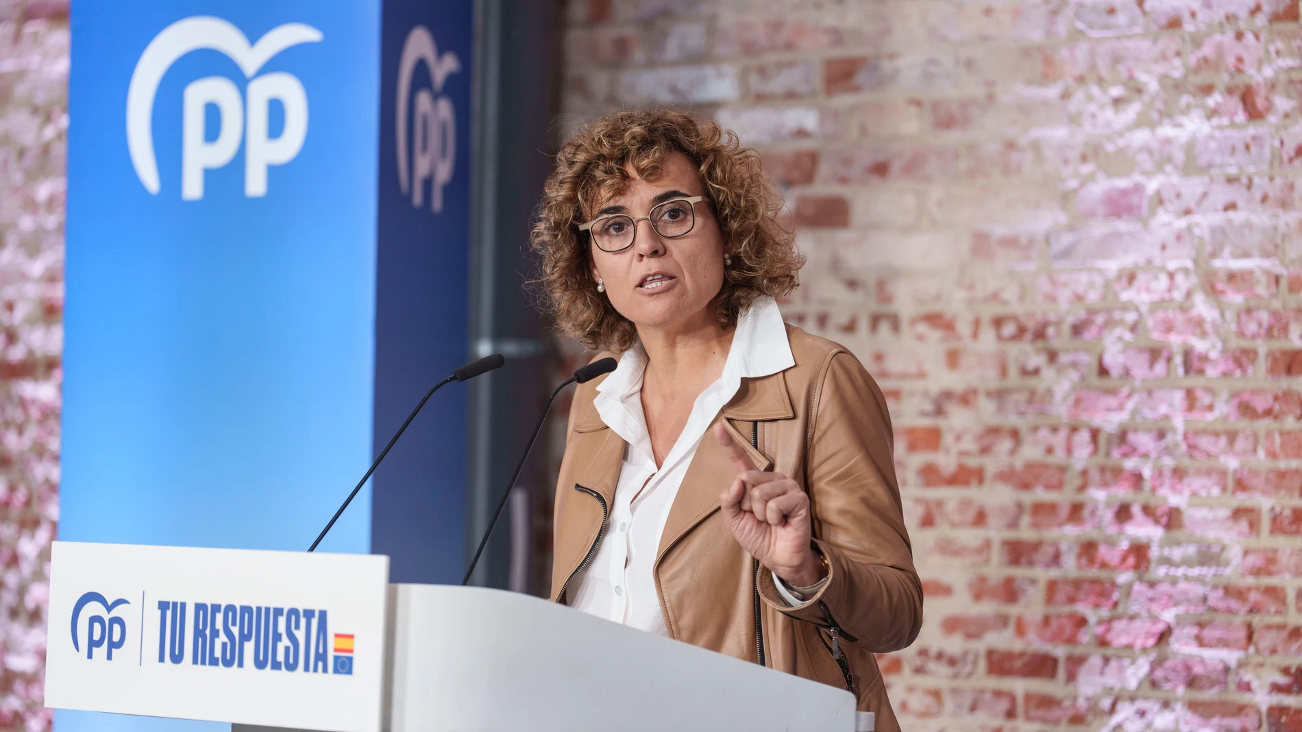 Feijoo, Cuca Gamarra y Dolors Monserrat en la presentacion del 9J