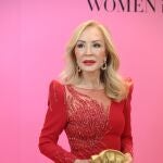 Carmen Lomana en la fiesta en honor a la baronesa Thyssen.