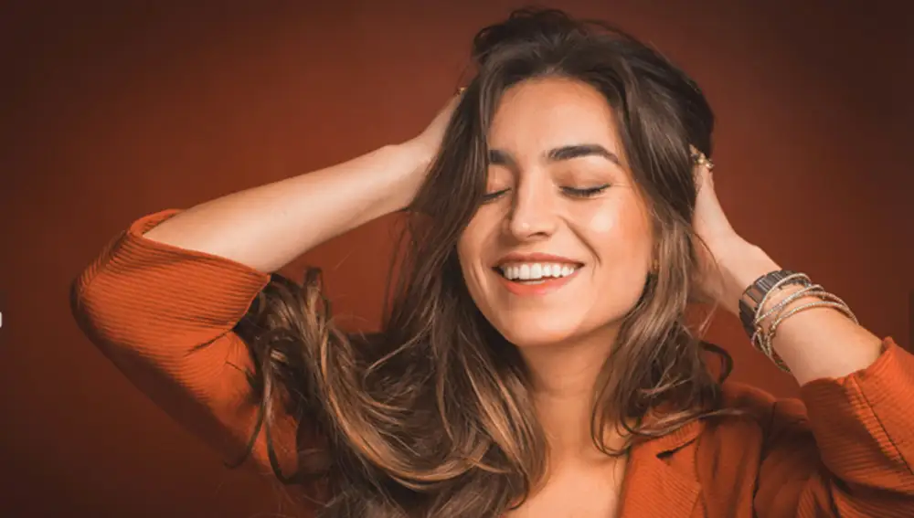 El cabello de niña rica se caracteriza por su gracia aparentemente natural