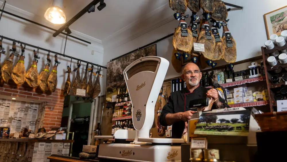 Local centenario Jamoneria Lopez Pascual. David Jar