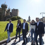 Fernández Mañueco durante su visita a Ponferrada junto a Marco Morala, Ester Muñoz y Juan Carlos Suárez-Quiñones
