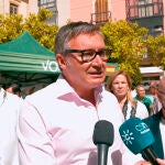 El portavoz de Vox en el Parlamento de Andalucía, Manuel Gavira, este sábado en Jaén en declaraciones a los medios.
