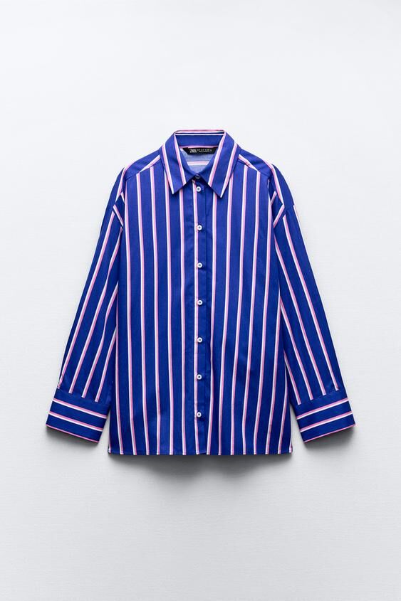 Camisa de estilo pijamero.
