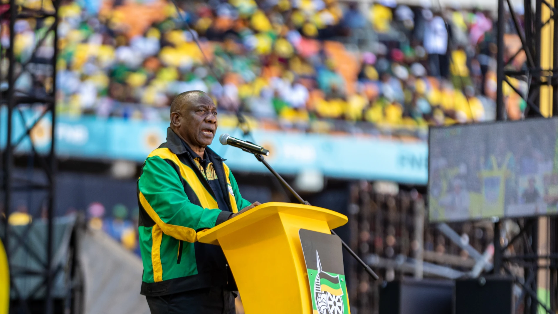 El presidente de Sudáfrica y líder del gubernamental Congreso Nacional Africano, Cyril Ramaphosa, durante un acto de campaña en Johanesburgo de cara a las elecciones del 29 de mayo (archivo) 25/05/2024