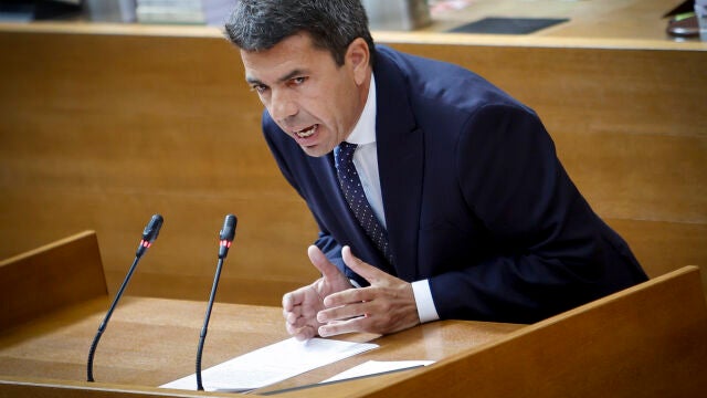 Carlos Mazón en la sesión de control