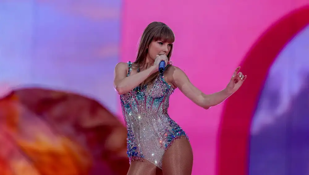 Taylor Swift reúne a políticos, actores estadounidenses y cantantes en su primera noche en el Bernabéu: "Es un fenómeno"