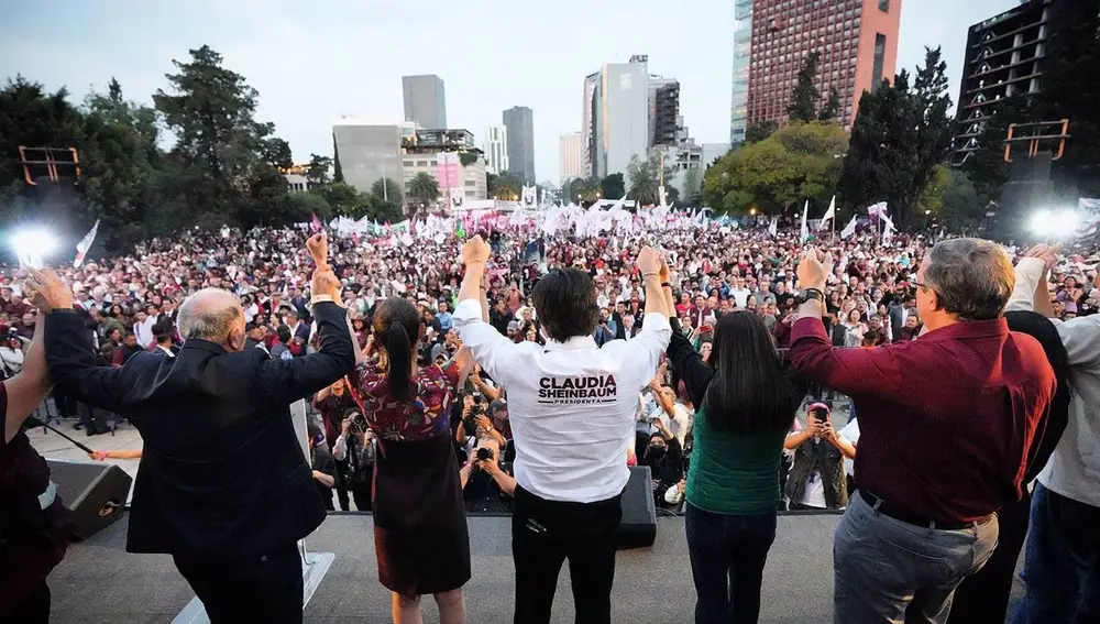 México.- Sheinbaum cierra su campaña con aires presidenciales y Gálvez insiste en tumbar "ídolos con pies de barro"