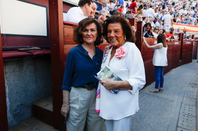 Carmen Calvo y Pilar González del Valle