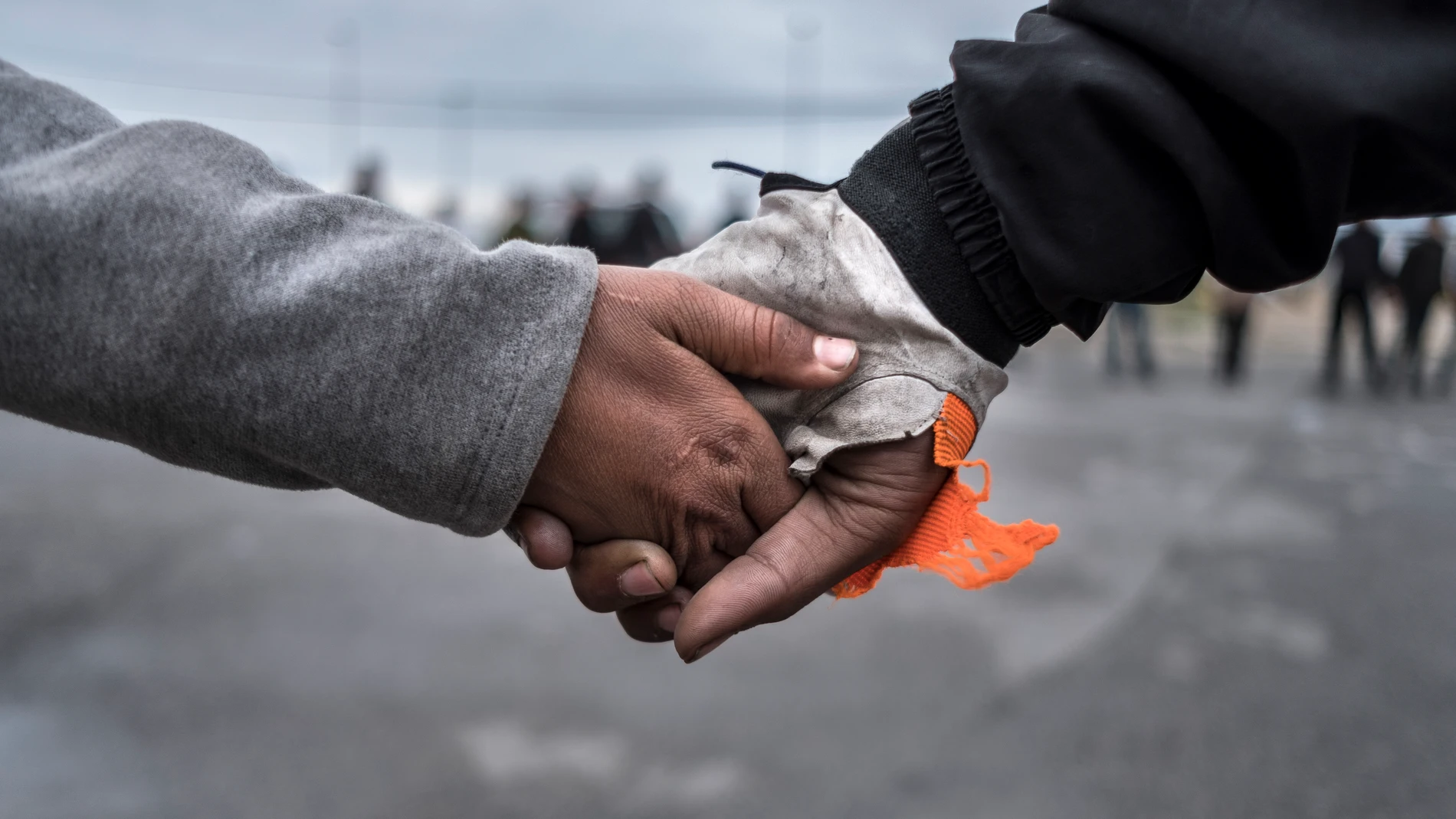 Menores no acompañados. La mano que nadie sostiene