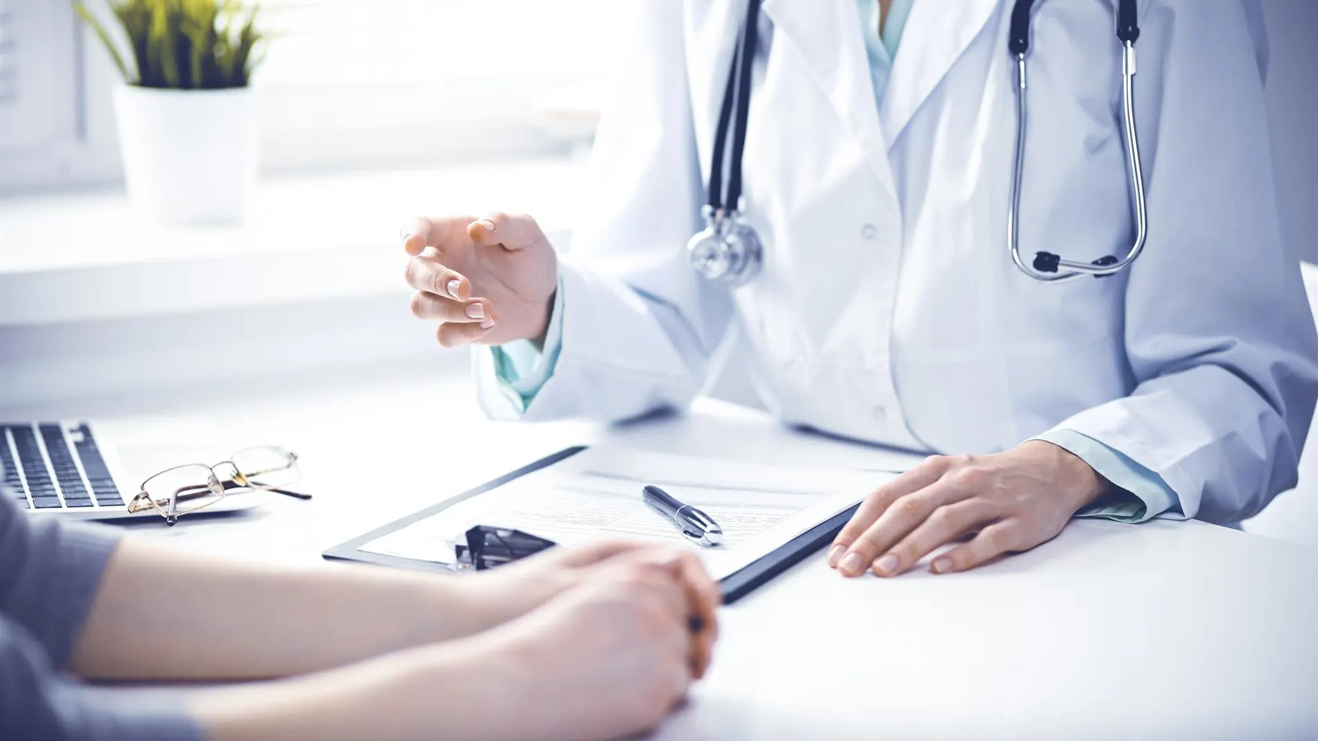 Se contará con un grupo de médicos que se puedan desplazar a las zonas con posibles ausencias o tensiones puntuales.