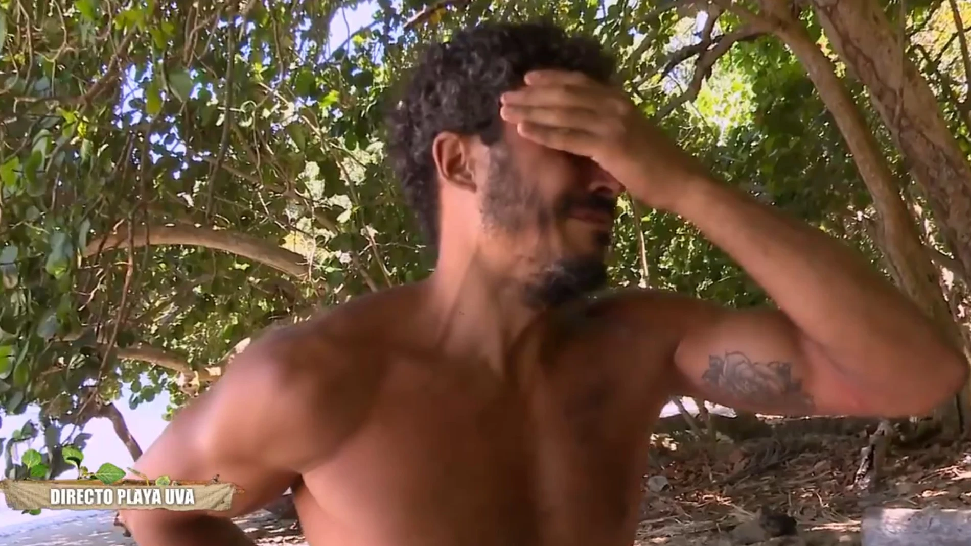 Kiko Jiménez abandona entre lágrimas “Supervivientes 2024”