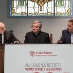 El arzobispo de la Archidiócesis de Valladolid, Luis Argüello; el delegado episcopal de Cáritas Diocesana de Valladolid, José Colinas; y el director de Cáritas Diocesana de Valladolid, Guenther, presentan su memoria correspondiente al año 2023 Eduardo Boelhoff