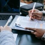 Becas de 8.000 euros para aspirantes a juez, abogado y fiscal