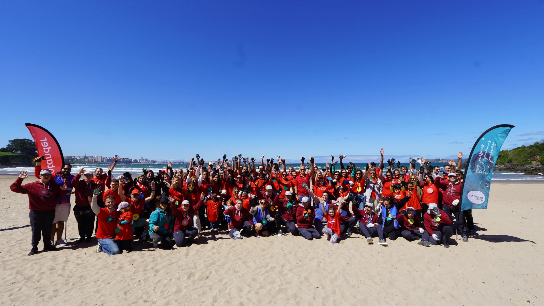 Voluntarios Santander con la ONG Amicos