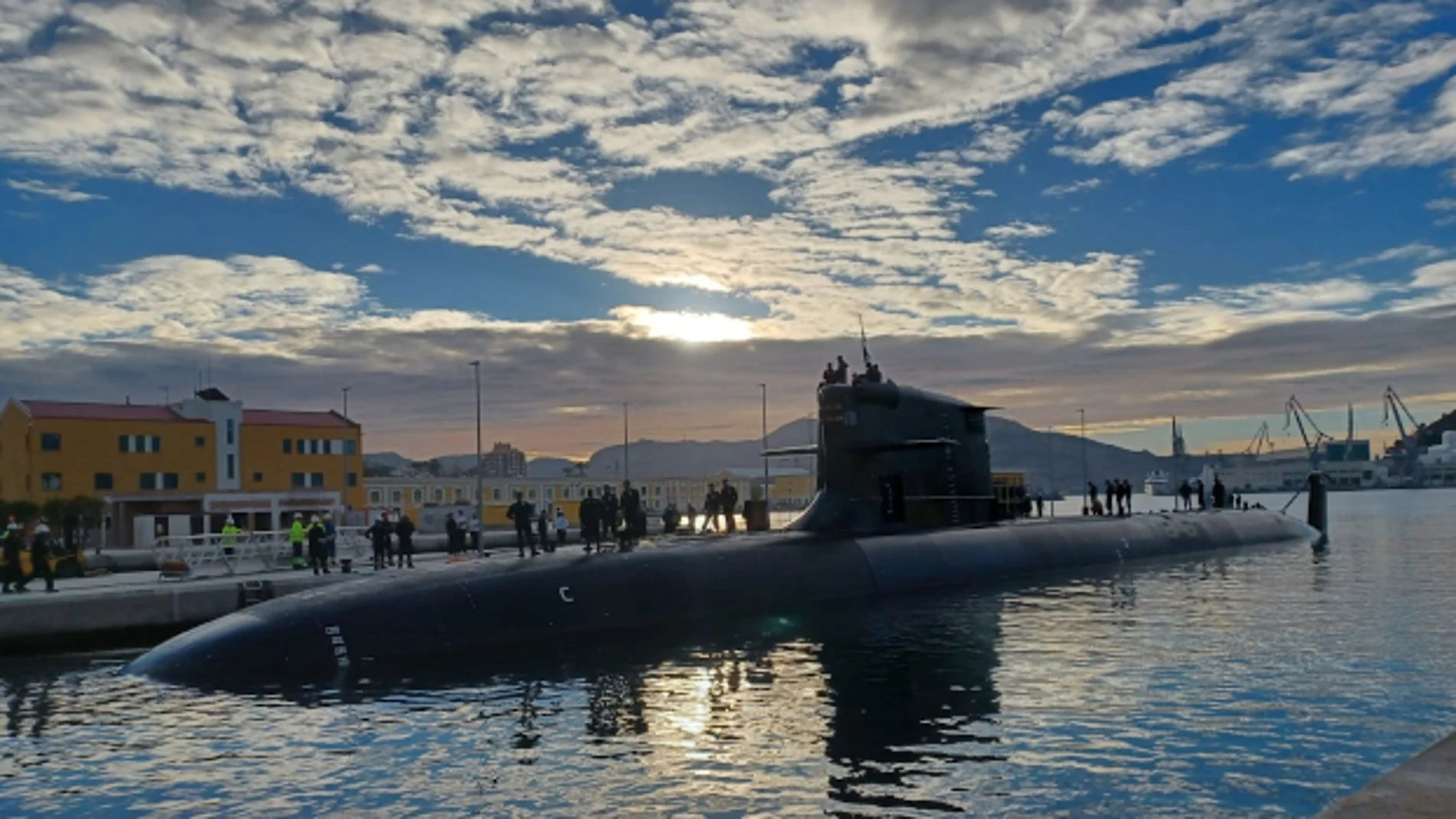 Montaje del presunto submarino de la Armada desaparecido