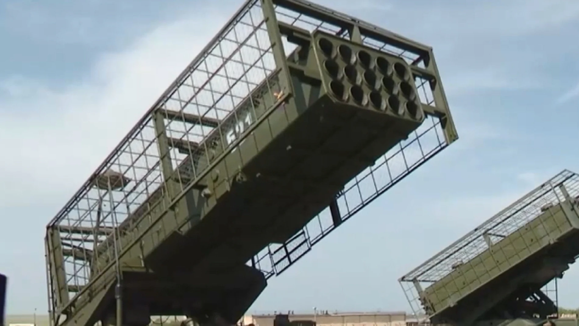 Así es el nuevo y temible lanzallamas termobárico TOS-3 Dragon de Rusia.