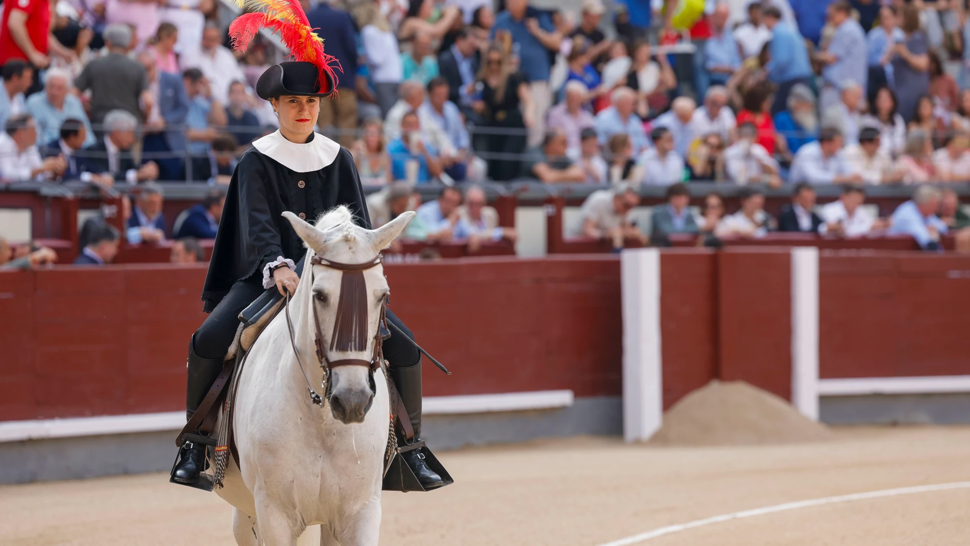 MADRID, 06/06/2024.- Momentos previos a la corrida de toros de la Feria de San Isidro con los diestros Antonio Ferrera, Manuel Escribano y José Garrido, este jueves en la Plaza de Toros de Las Ventas, en Madrid. EFE/ Zipi