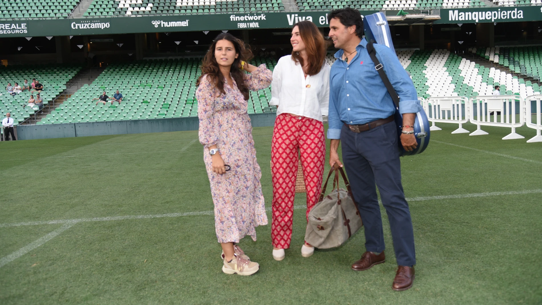 Tanara Rivera y su look para un partido benéfico.