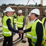 Rueda, esta mañana, visitando las obras del complejo administrativa de San Caetano, en Santiago. 