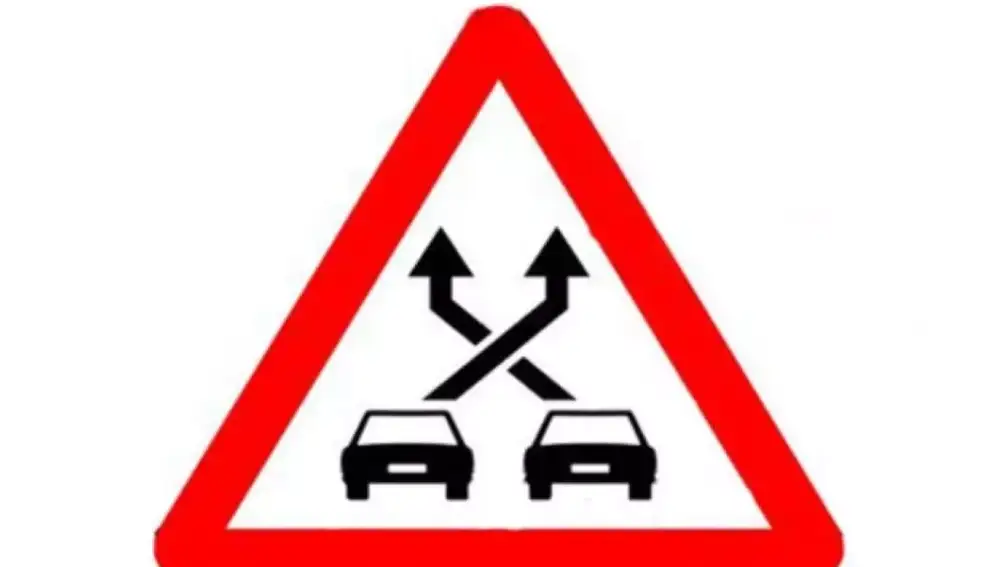 La señal P-35 avisa de la presencia de un carril trenzado