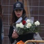 Olga Moreno, destrozada, da el último adiós a su madre rodeada de su familia