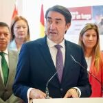 Suárez-Quiñones presenta el operativo contra el fuego en presencia de González Gago, Irene Cortés y Raquel Alonso, entre otros