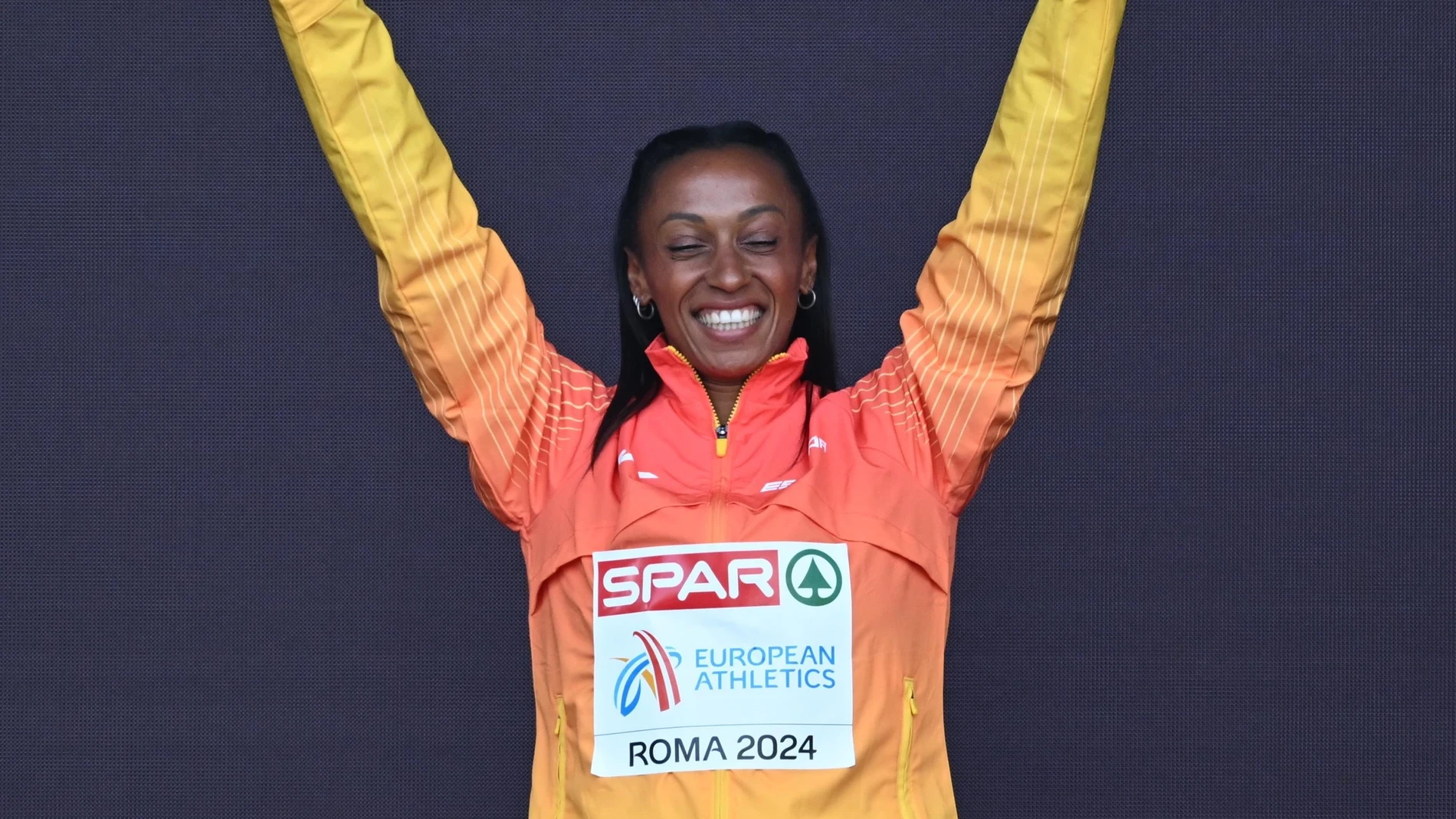 Rome (Italy), 10/06/2024.- Gold medallist Ana Peleteiro of Spain celebrates winning the women's Triple Jump women at the European Athletics Championships 2024 in Rome, Italy, 10 June 2024. (Triple salto, Italia, España, Roma) EFE/EPA/CLAUDIO PERI