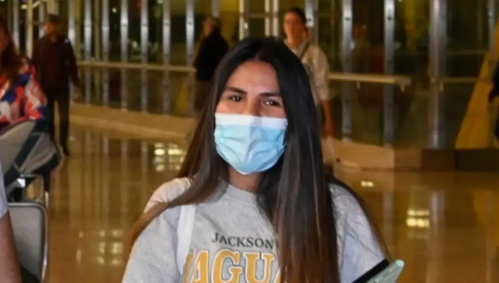 Isa Pantoja con mascarilla