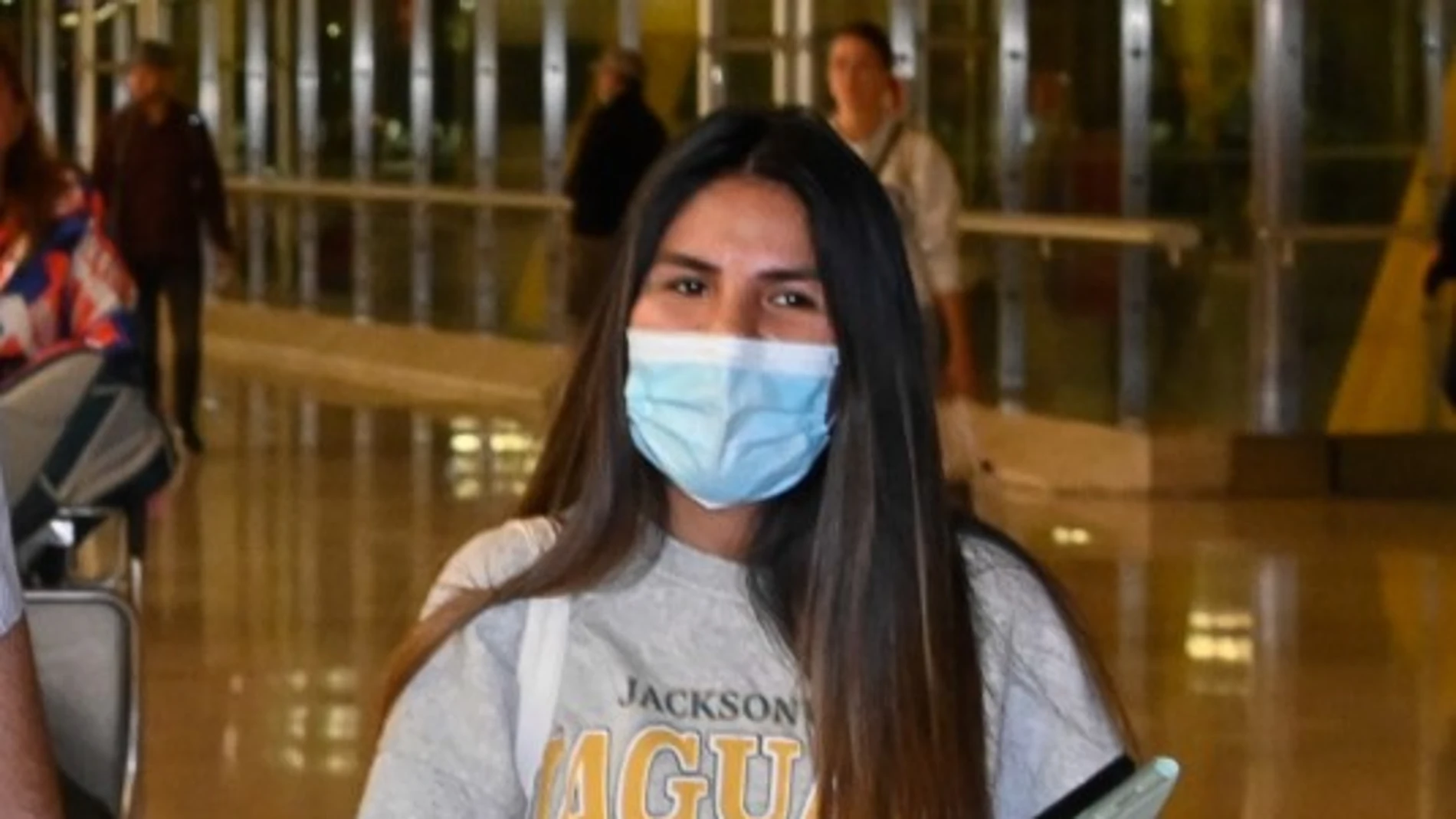 Isa Pantoja con mascarilla