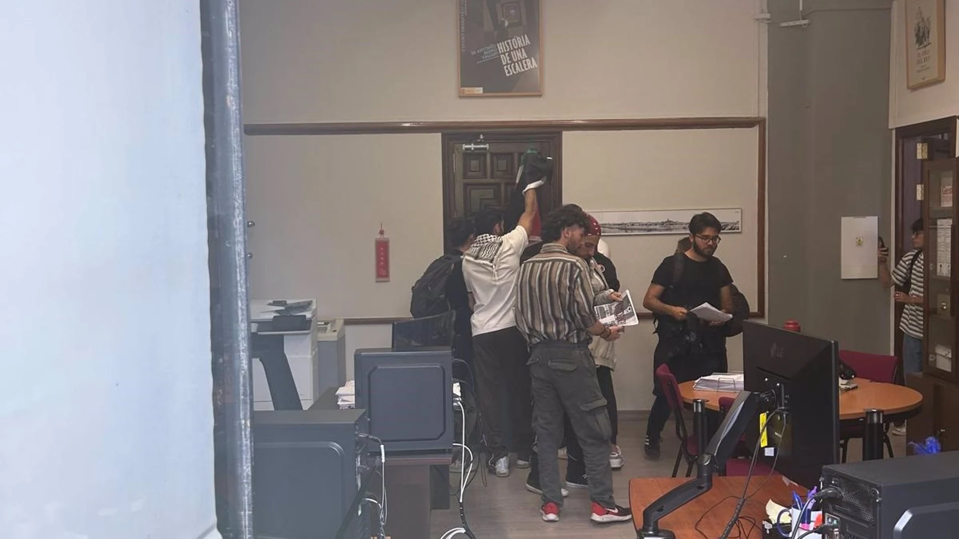 La Policía desaloja el encierro de los estudiantes pro Gaza en la Universidad de Sevilla