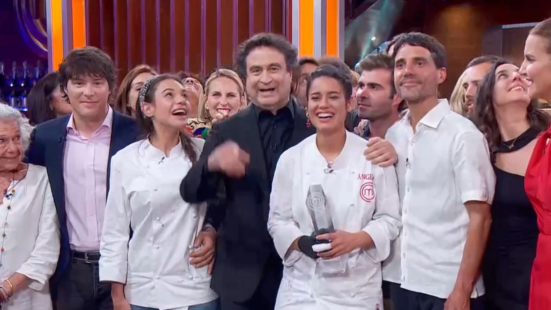 Ángela cumple con los pronósticos y se alza ganadora de “Masterchef 12”