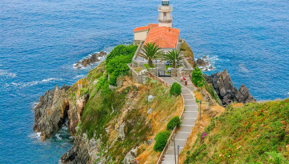 Faro y mirador de Cudillero