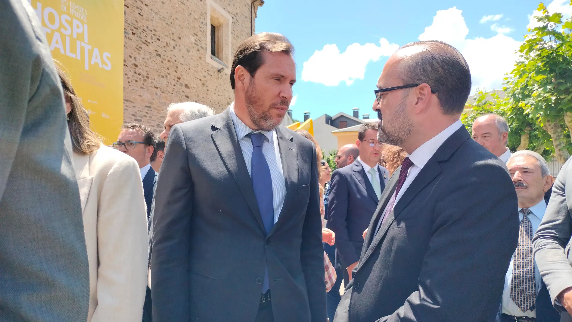 Marco Morala junto al ministro Óscar Puente