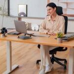 Transforma tu espacio de trabajo con innovación y comodidad