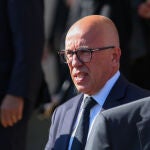Francia.- Una segunda junta de Los Republicanos certifica el cese de Ciotti, que insiste en que es una "farsa"