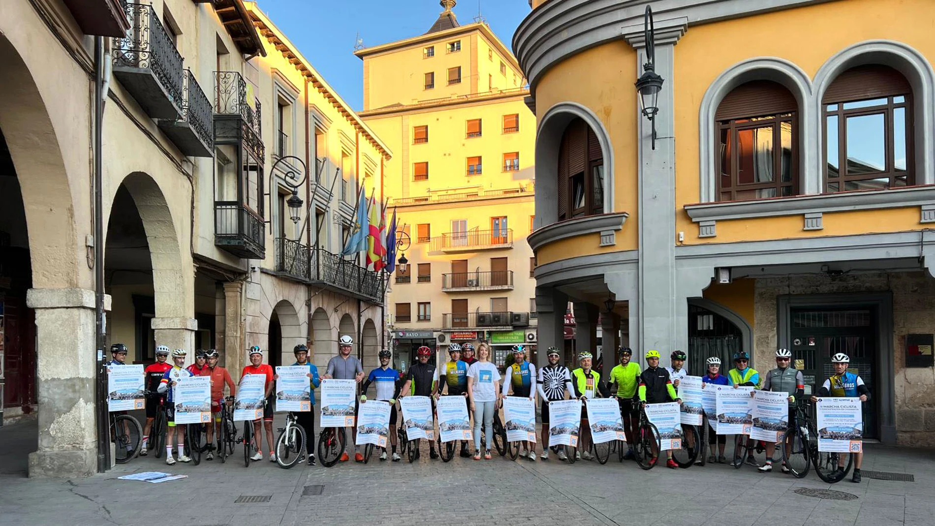 Marcha ciclista para pedir la reapertura del Directo entre Aranda de Duero y Burgos