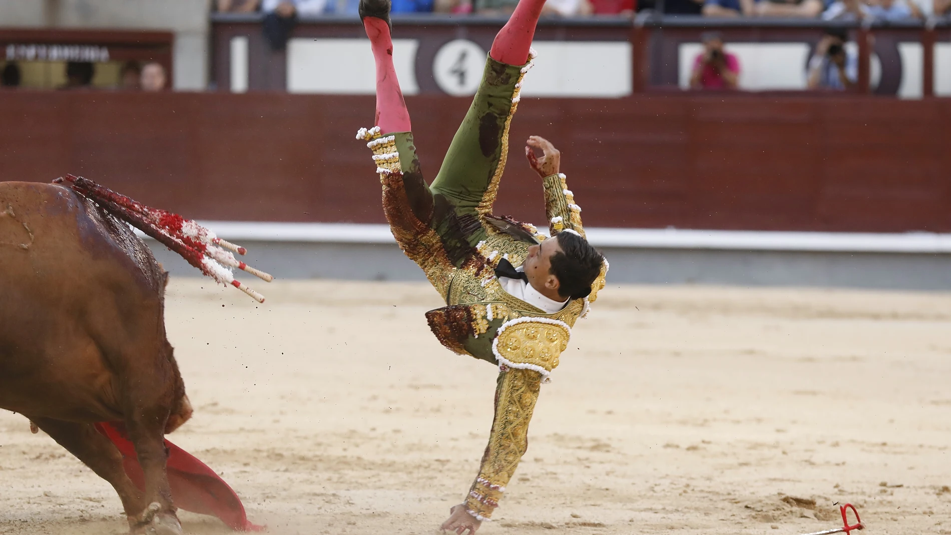 Corrida homenaje a Antoñete en las Ventas con los diestros José María Manzanares, Talavante y Paco Ureña. © Jesús G. Feria.