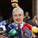 Collboni cumple este lunes un año en la Alcaldía de Barcelona, en minoría y con el pacto con ERC en el aire