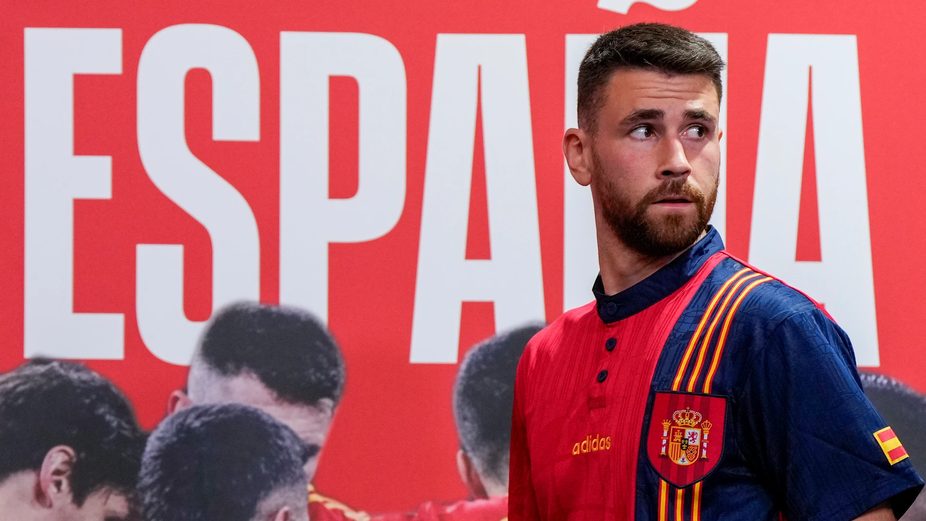 Spain's goalkeeper Unai Simon arrives for a press conference at his base camp in Donaueschingen, Germany, Monday, June 17, 2024, ahead of their Group B soccer match against Italy at the Euro 2024 soccer tournament. (AP Photo/Manu Fernandez)
