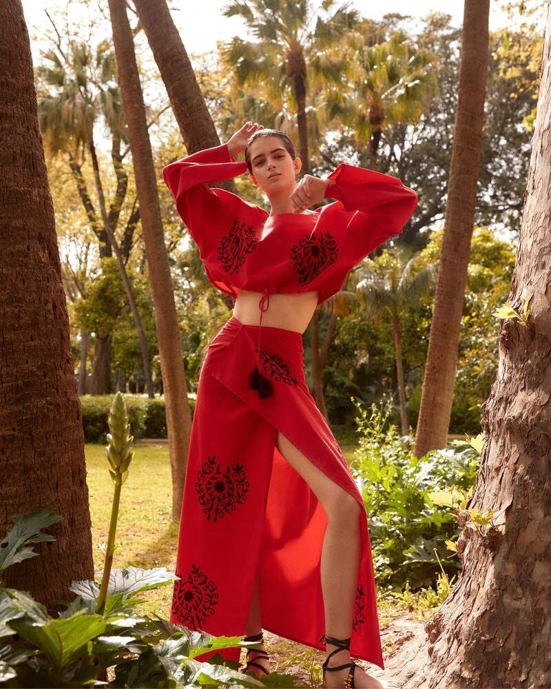 Conjunto rojo.