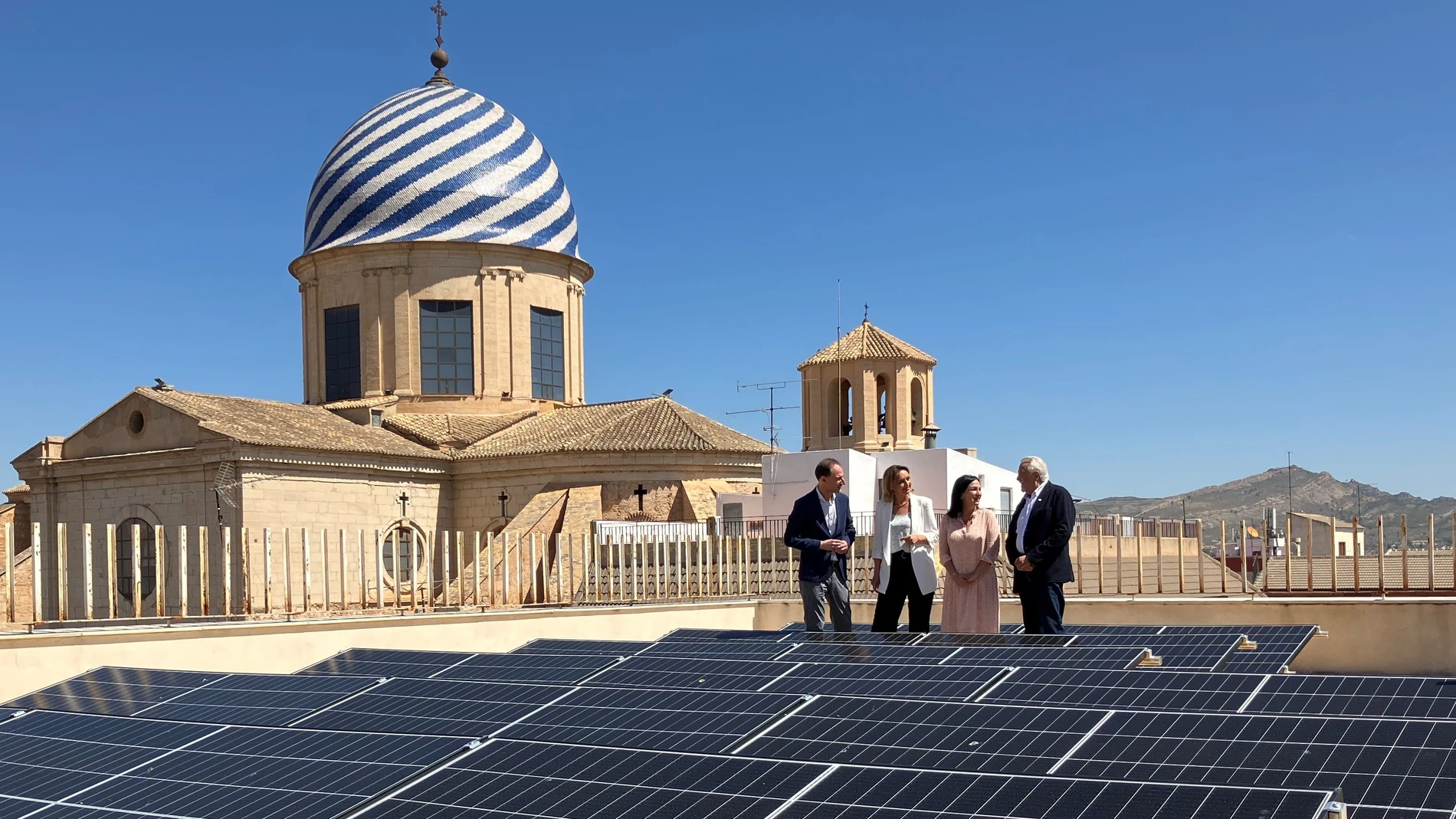 Visita instalaciones de autoconsumo cedidas por Iberdrola al Ayto. de Yecla