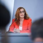 La ministra de Sanidad, Mónica García, durante una rueda de prensa posterior al Consejo de Ministros, en el Palacio de la Moncloa, a 18 de junio de 2024, en Madrid.