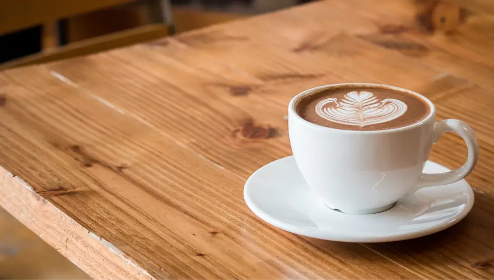 Beber café puede reducir la producción de dopamina en pacientes con Parkinson, según un estudio