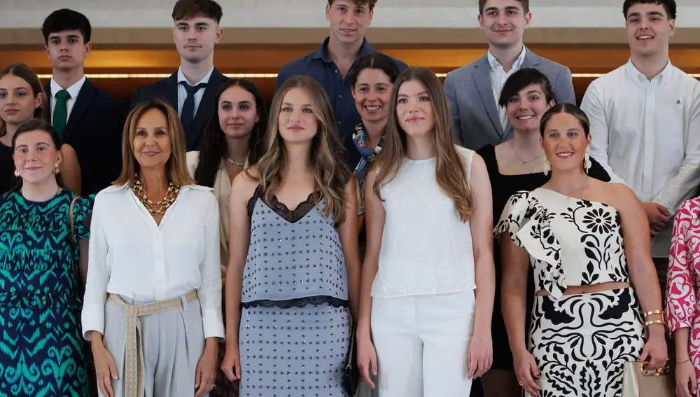 Actos por el X aniversario de la proclamación del rey Felipe VI. La Princesa de Asturias y la Infanta Sofía participan en un encuentro con jóvenes