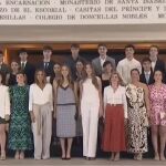 Continúan los festejos: Leonor y Sofía, con los jóvenes en la Galería de las Colecciones Reales