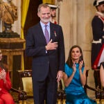 Don Felipe agradece los aplausas tras su discurso