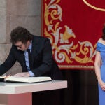 Javier Milei recibe la medalla de la Comunidad de Madrid de manos de Isabel Díaz Ayuso @Gonzalo Pérez Mata 