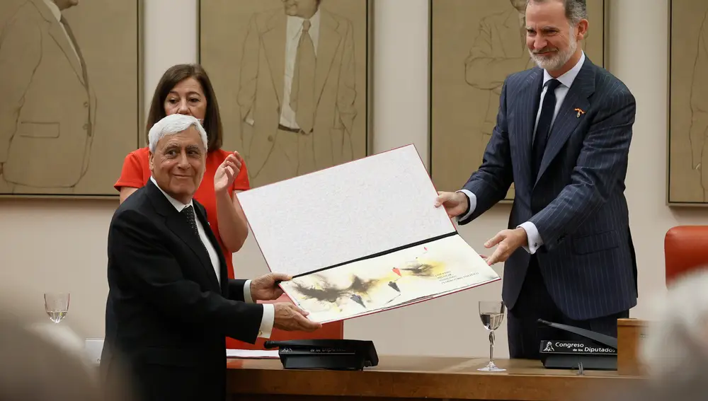 Felipe VI preside la entrega del premios a los valores constitucionales"