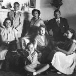 FAMILIA REAL EN VILLA GIRALDA EN TORNO A LA REINA VICTORIA EUGENIA